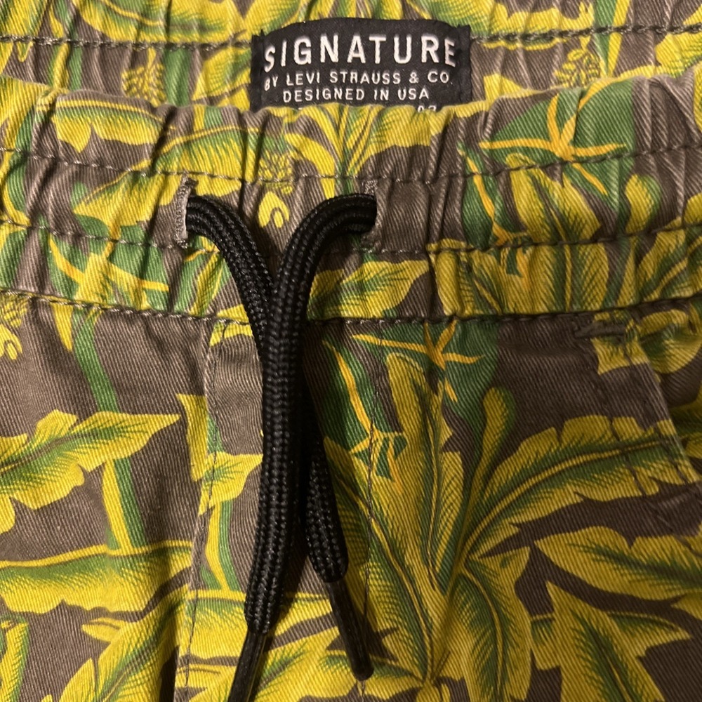 Levi Strauss & Co. Signature Boy's Size XL Boys' Big Pull on Shorts Banana Print - Picture 3 of 7